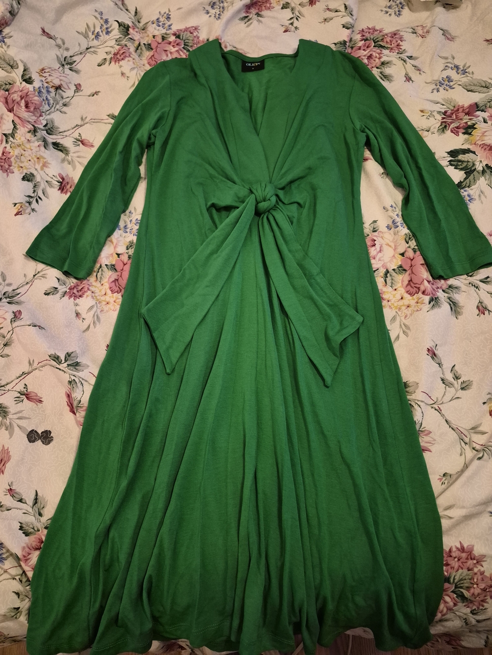 Olian Green Knot-Front Maternity Maxi Dress - Picture 2 of 4